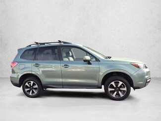 2017 Subaru Forester 2.5i Limited photo 4