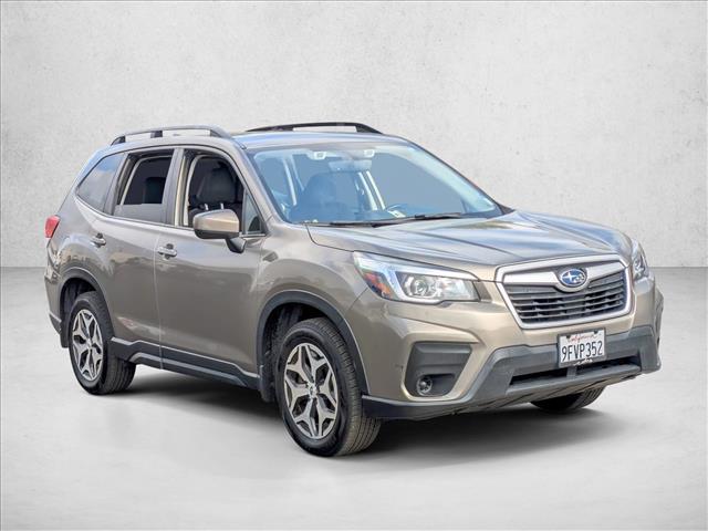2020 Subaru Forester Premium photo 3
