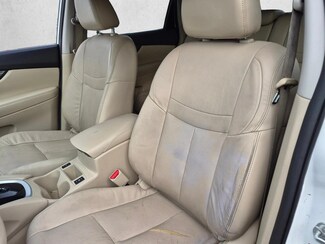 2015 Nissan Rogue SL photo 10