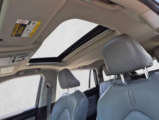 2021 Toyota Highlander XLE photo 15