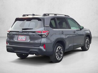 2026 Subaru Forester Premium photo 6