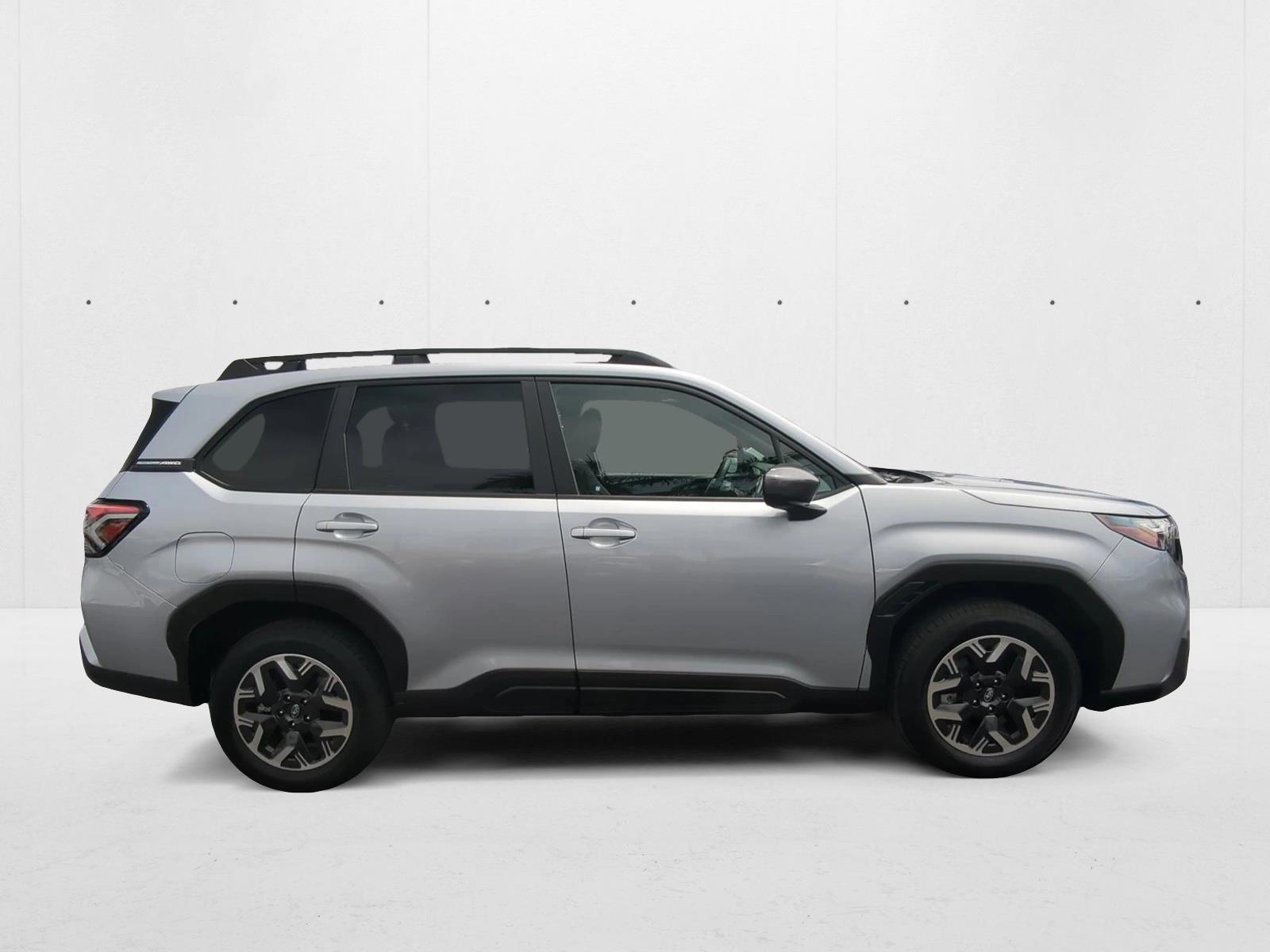 2025 Subaru Forester Premium Base photo 4