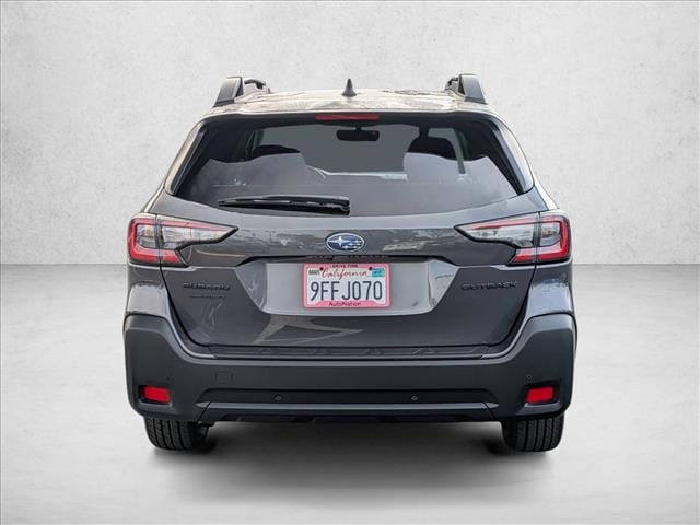 2023 Subaru Outback Onyx Edition photo 5