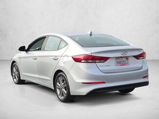 2018 Hyundai Elantra SEL photo 8