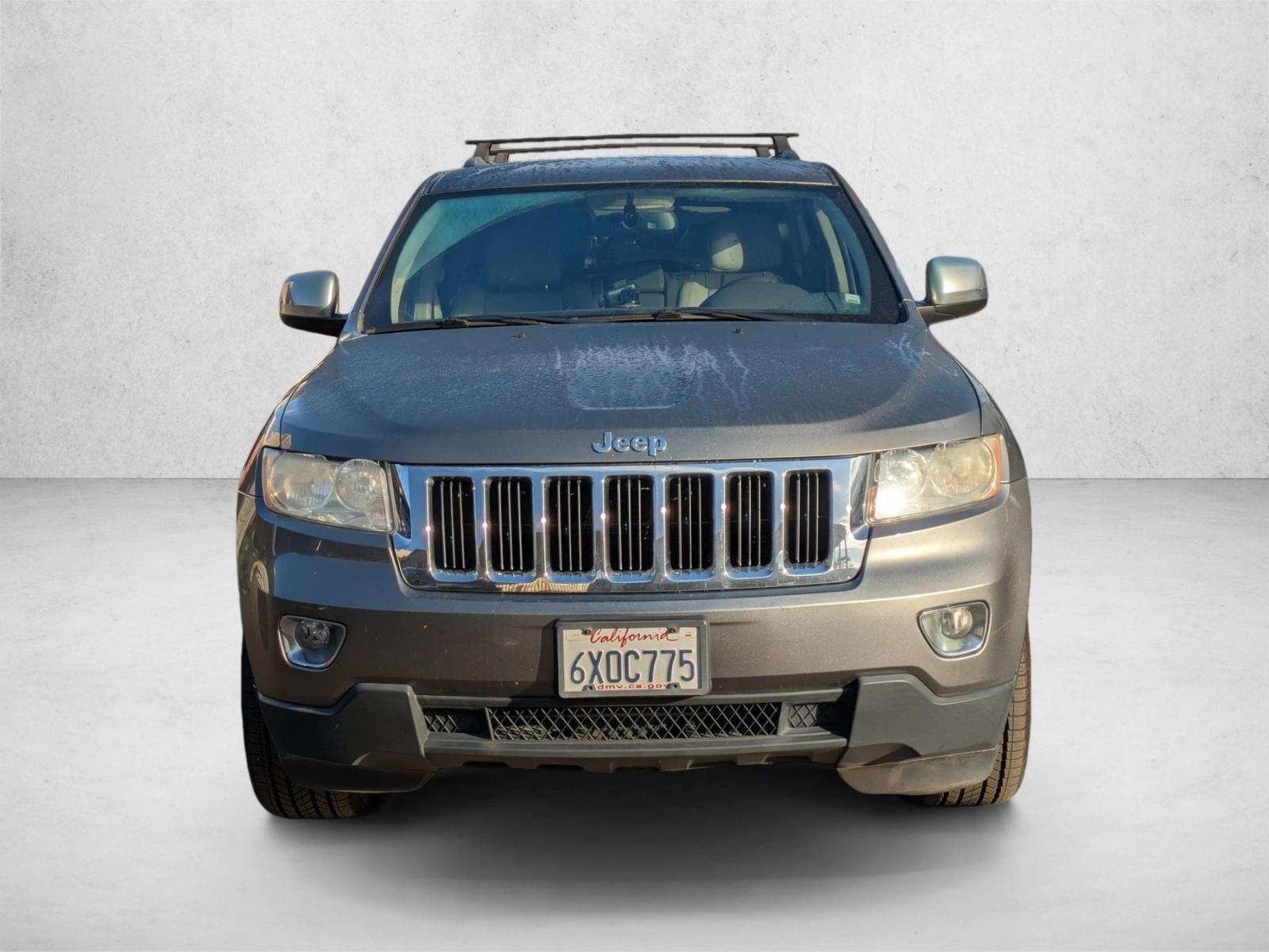 2013 Jeep Grand Cherokee Laredo photo 2