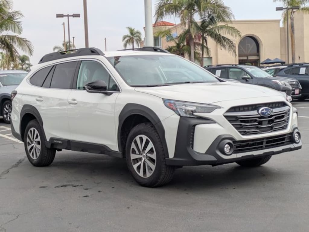 Used 2025 Subaru Outback Premium SUV