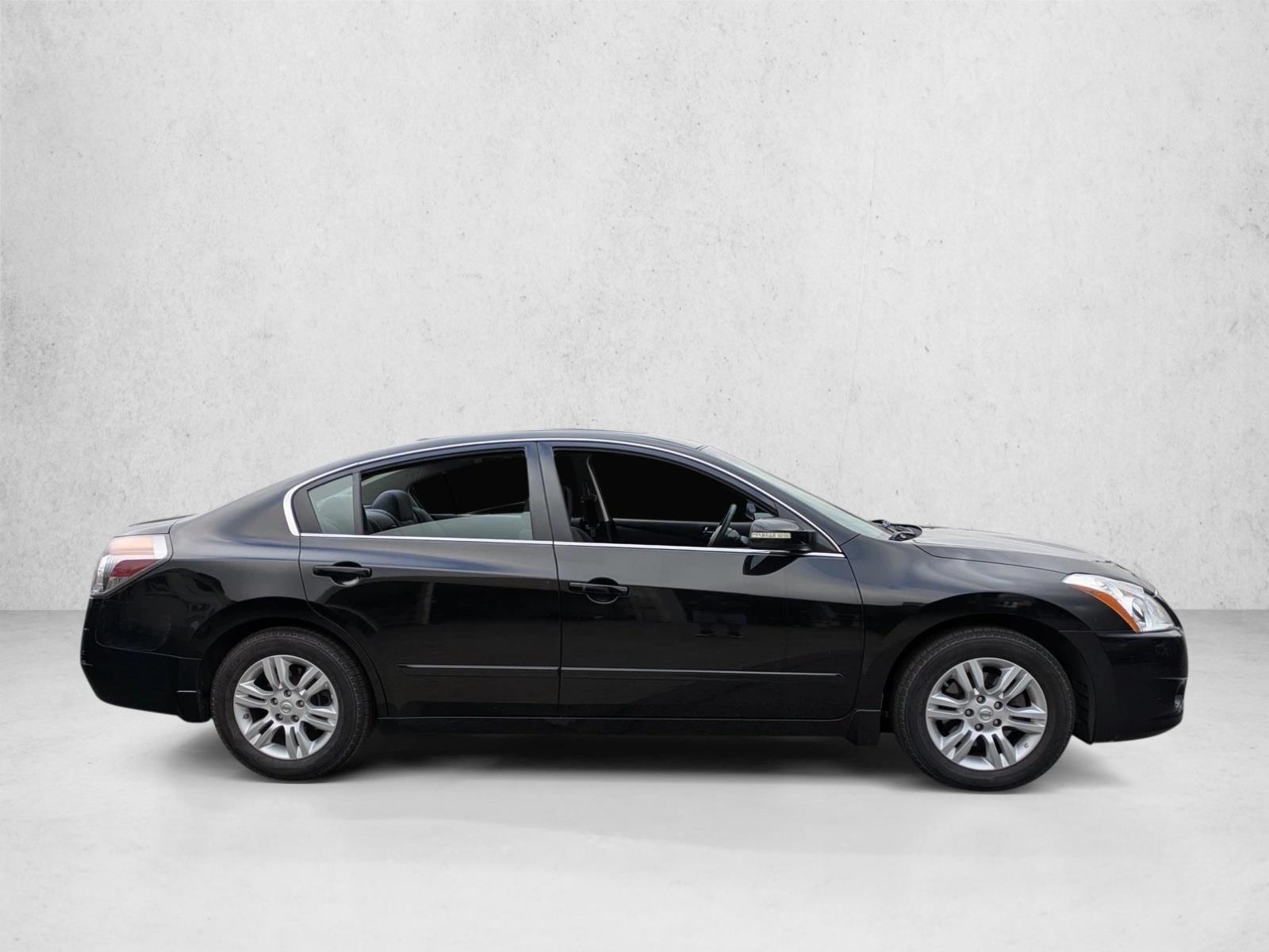 2010 Nissan Altima 2.5 S photo 4