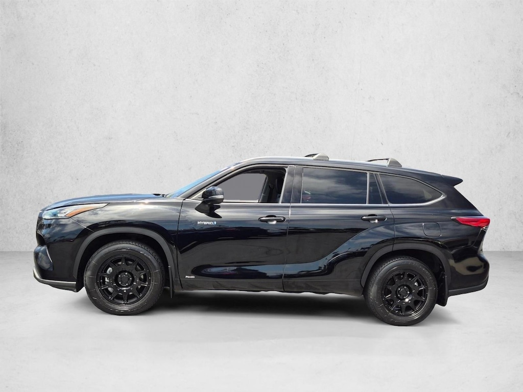 Used 2020 Toyota Highlander Hybrid XLE SUV