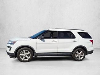 2018 Ford Explorer XLT photo 2