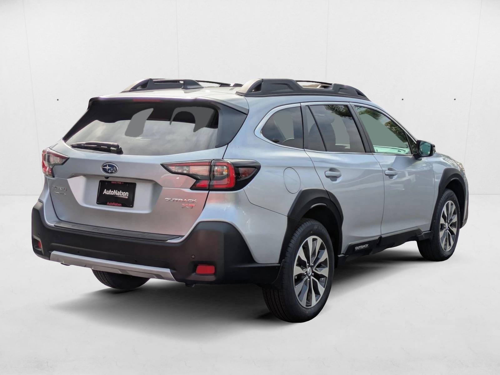 2025 Subaru Outback Limited XT photo 2