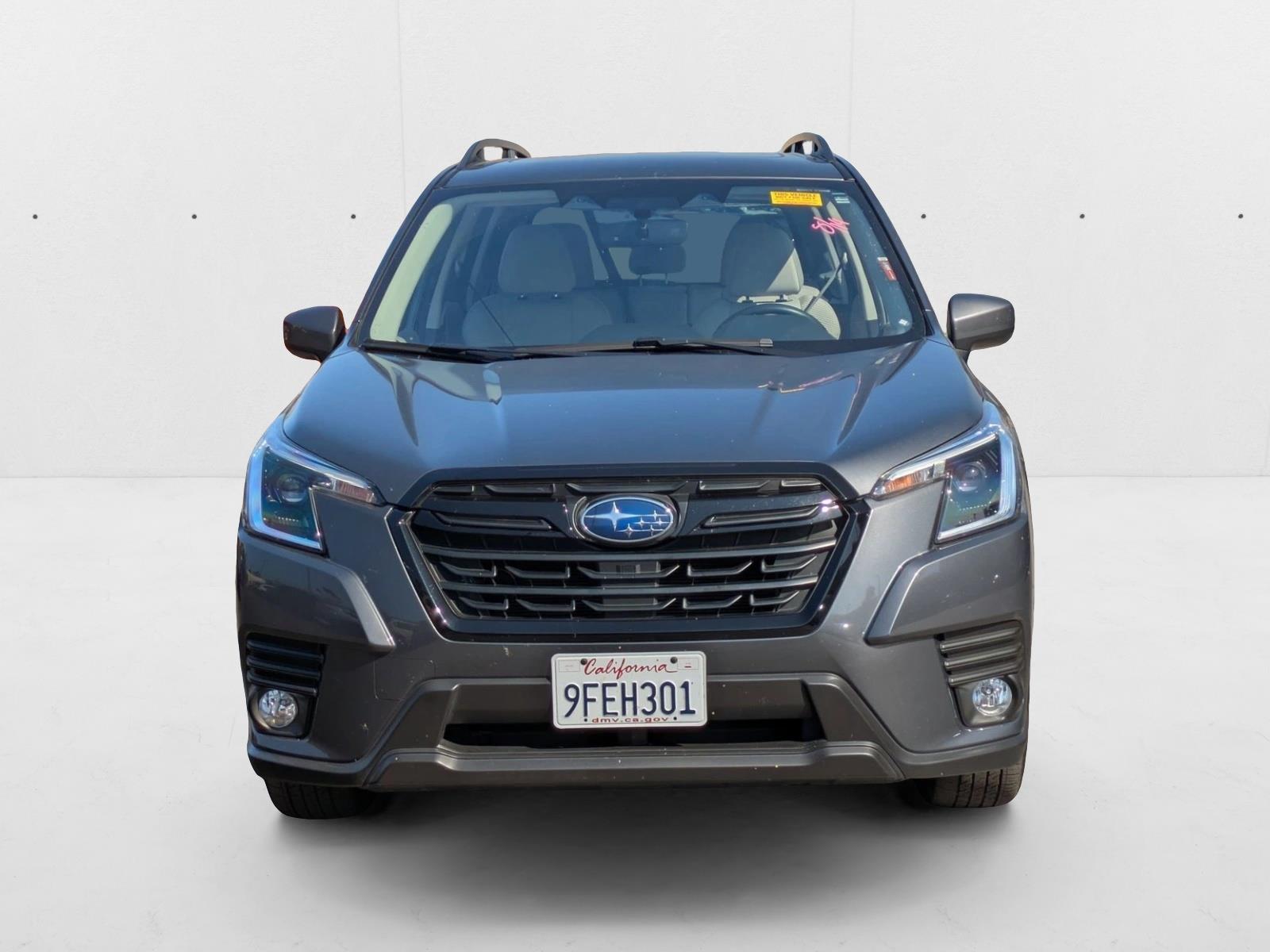 2023 Subaru Forester Premium photo 2