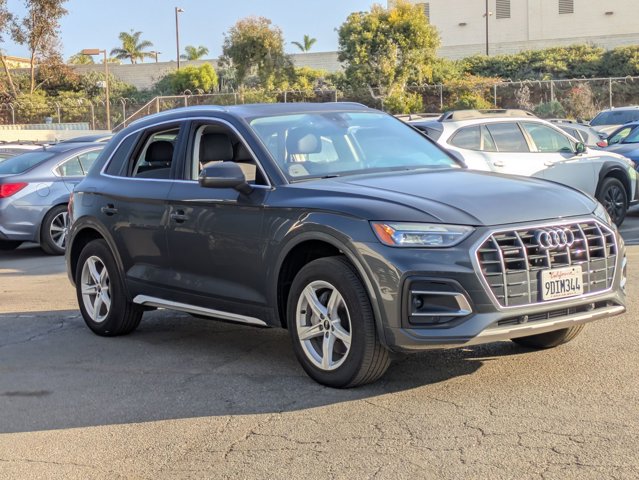 2021 Audi Q5 45 Premium photo 2