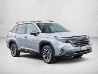 2026 Subaru Forester Premium photo 4