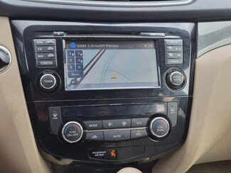 2015 Nissan Rogue SL photo 14