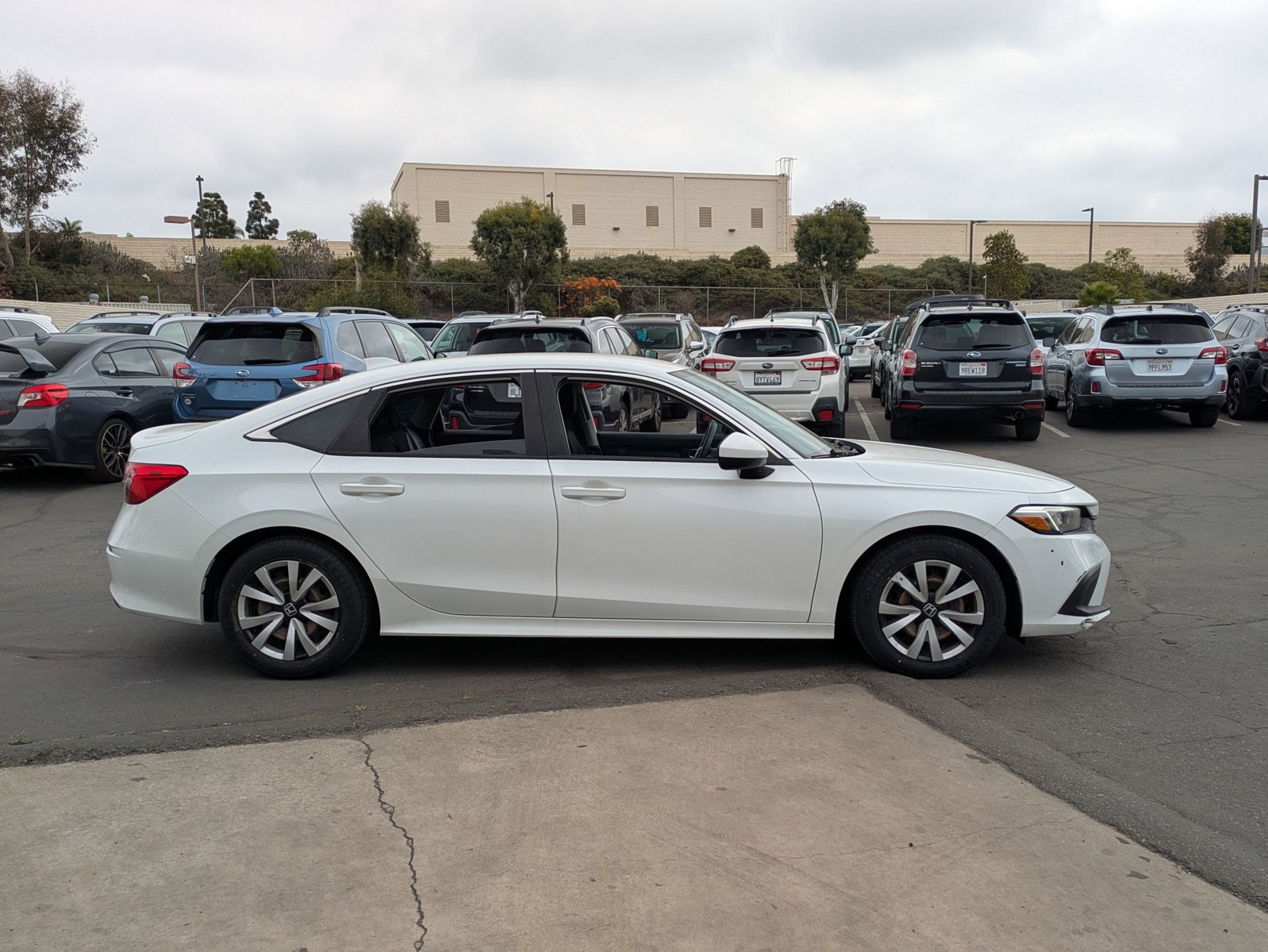 2022 Honda Civic LX photo 3