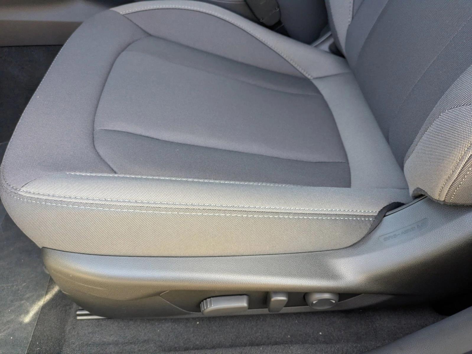 2025 Subaru Crosstrek Premium photo 4