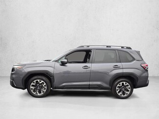 2026 Subaru Forester Premium photo 2