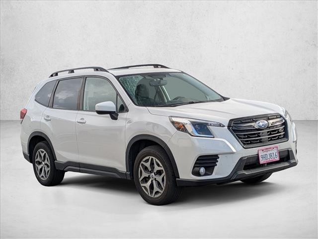 2023 Subaru Forester Premium photo 6