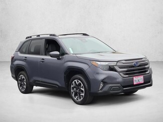 2026 Subaru Forester Premium photo 4