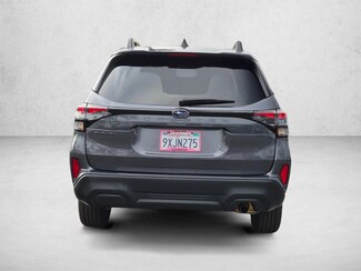 2026 Subaru Forester Premium photo 7