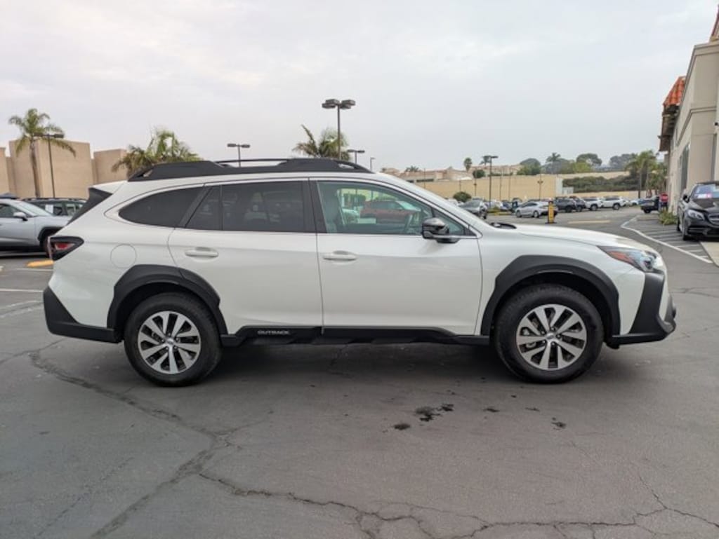 Used 2025 Subaru Outback Premium SUV