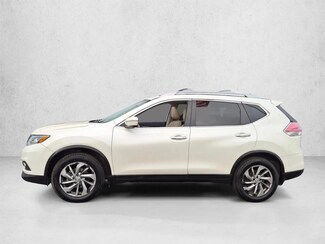 2015 Nissan Rogue SL photo 2