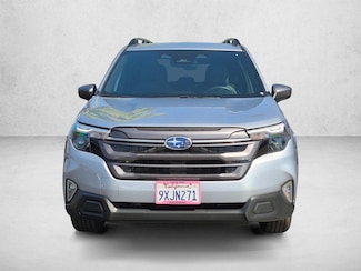 2026 Subaru Forester Premium photo 3
