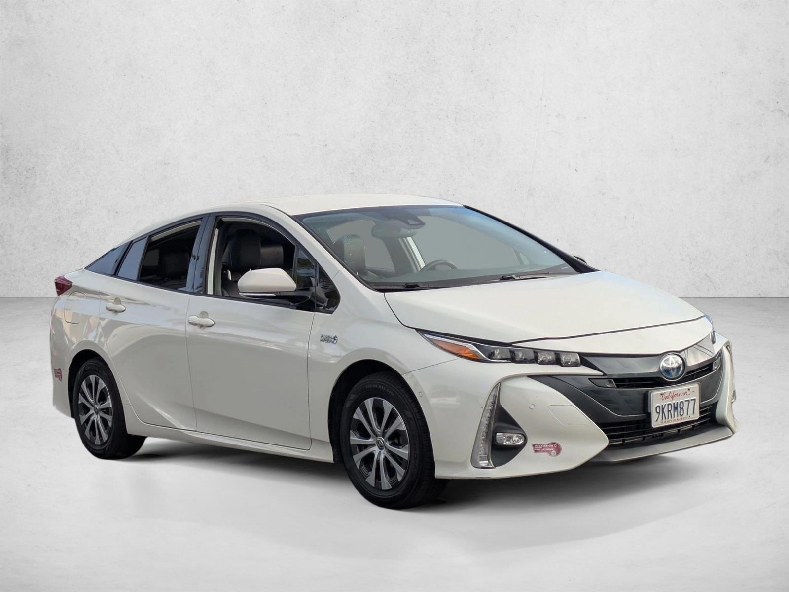 2020 Toyota Prius Prime Limited photo 3
