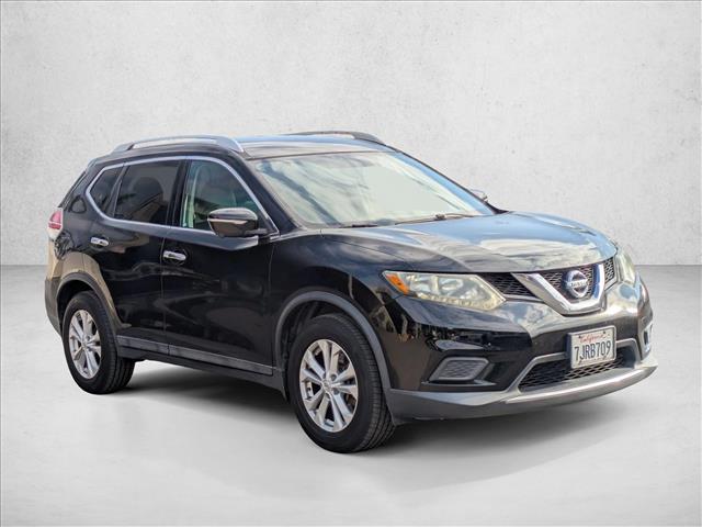 2015 Nissan Rogue SV photo 2
