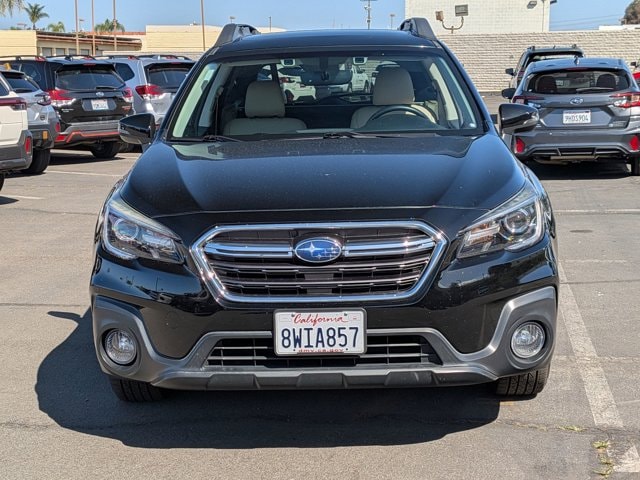 2018 Subaru Outback 2.5i Limited photo 2