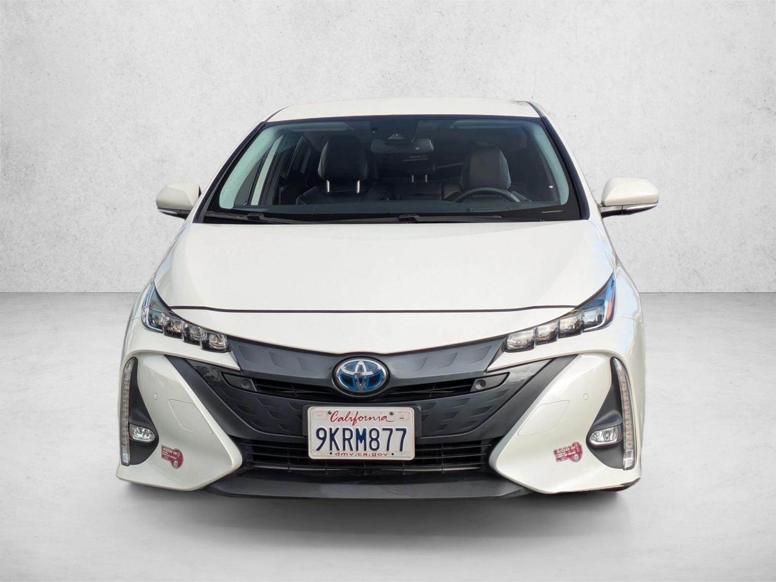 2020 Toyota Prius Prime Limited photo 2