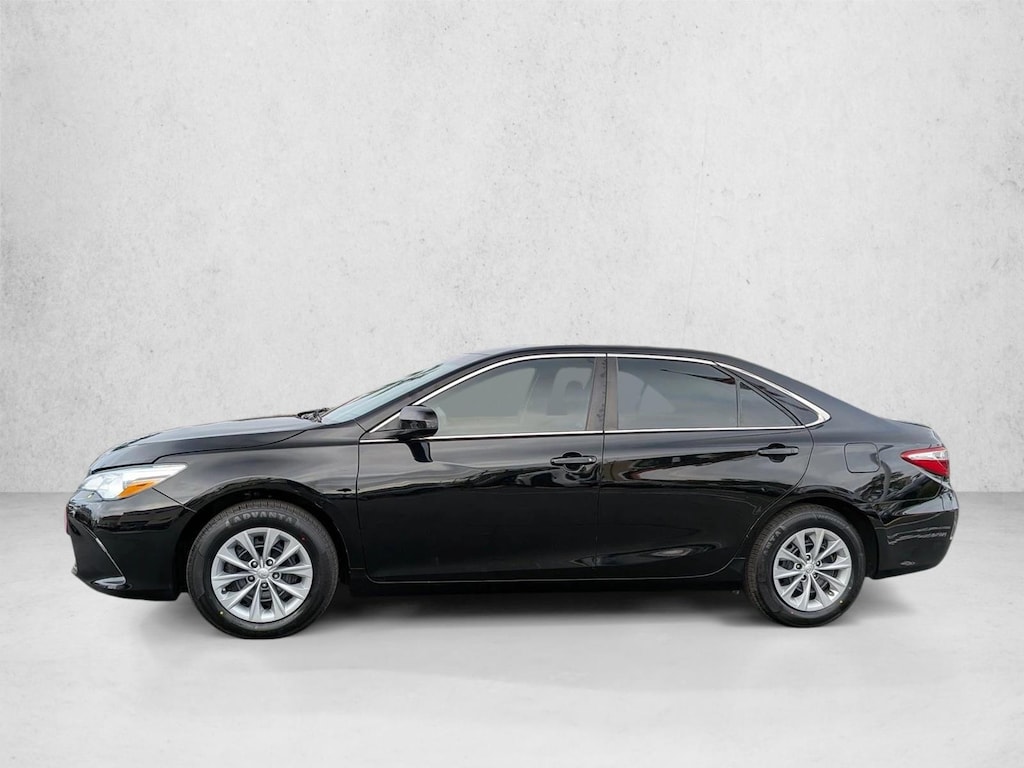 Used 2016 Toyota Camry LE Sedan