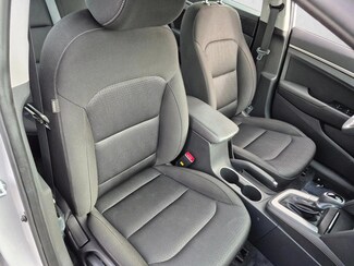 2018 Hyundai Elantra SEL photo 16