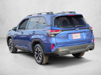2026 Subaru Forester Premium photo 8