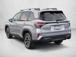 2026 Subaru Forester Premium photo 8