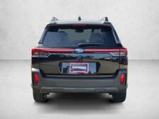 2026 Subaru Outback Touring XT in Crystal Black Silica, stock #TY582355 — photo 8
