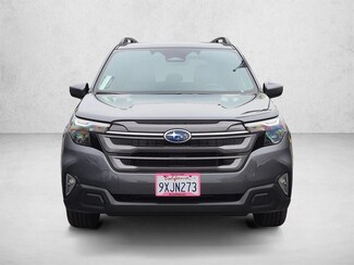 2026 Subaru Forester Premium photo 3