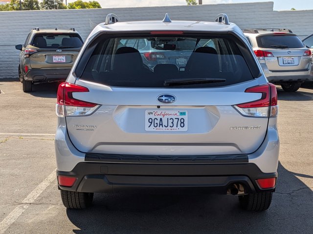 2023 Subaru Forester Premium photo 6