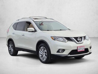 2015 Nissan Rogue SL photo 4