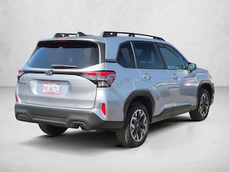 2026 Subaru Forester Premium photo 6