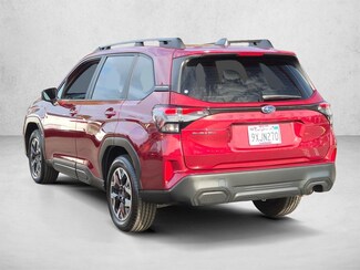 2026 Subaru Forester Premium photo 8