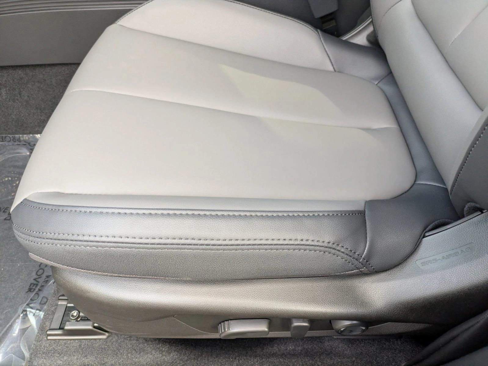 2026 Subaru Outback Premium photo 4