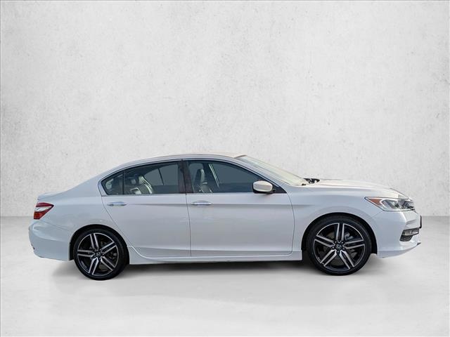 2016 Honda Accord Sport photo 5