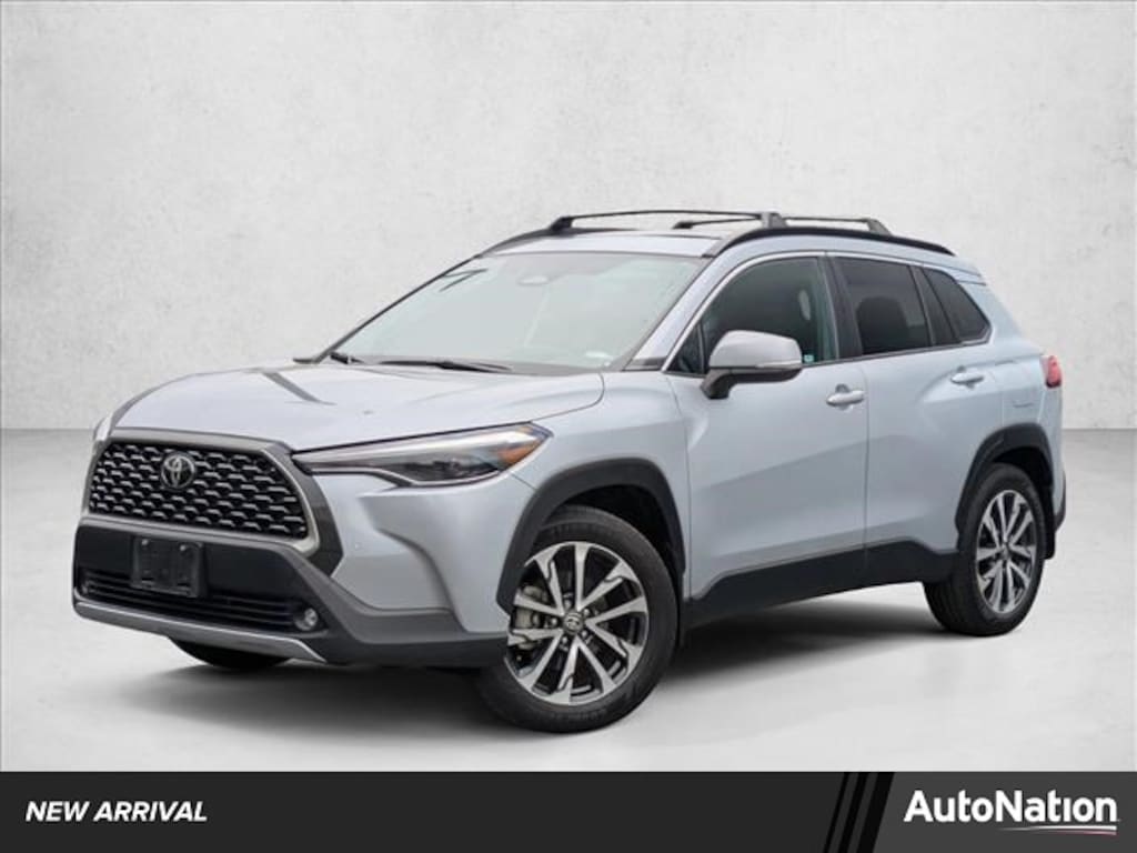 Used 2024 Toyota Corolla Cross XLE SUV