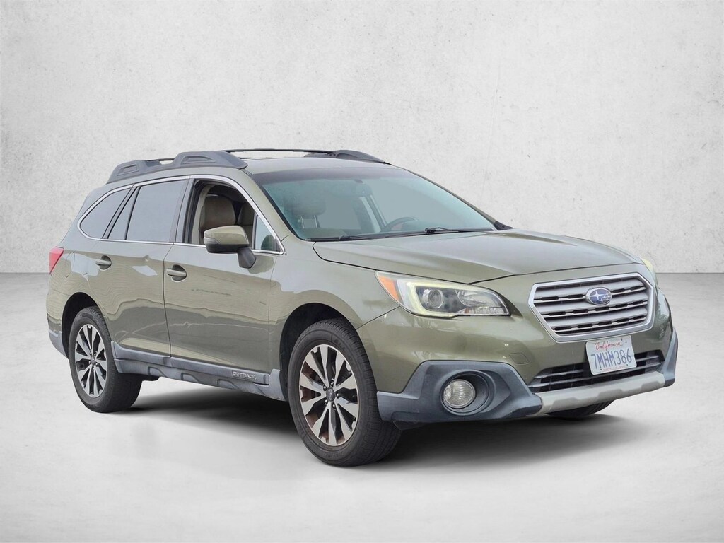 Used 2015 Subaru Outback 2.5i Limited w/Moonroof/KeylessAccess/Nav/EyeSight SUV