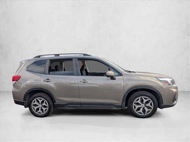 2020 Subaru Forester Premium photo 4