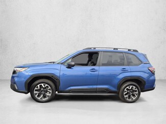 2026 Subaru Forester Premium photo 2