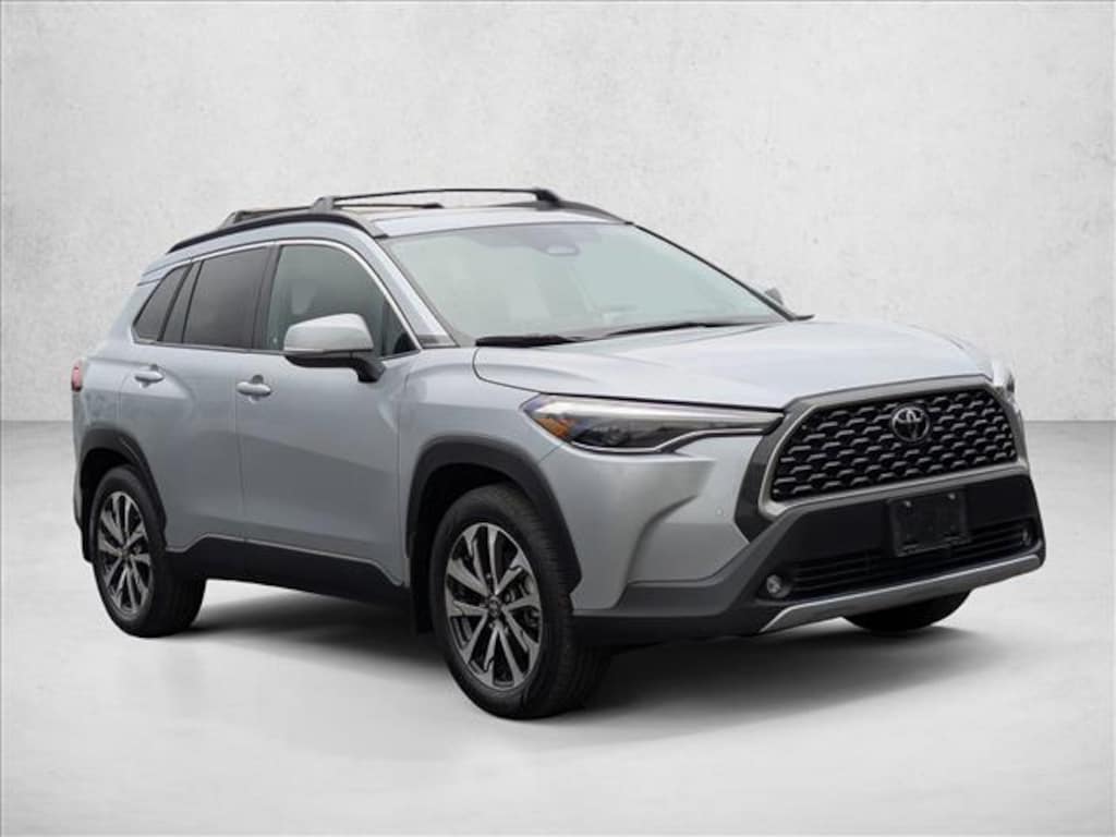 Used 2024 Toyota Corolla Cross XLE SUV