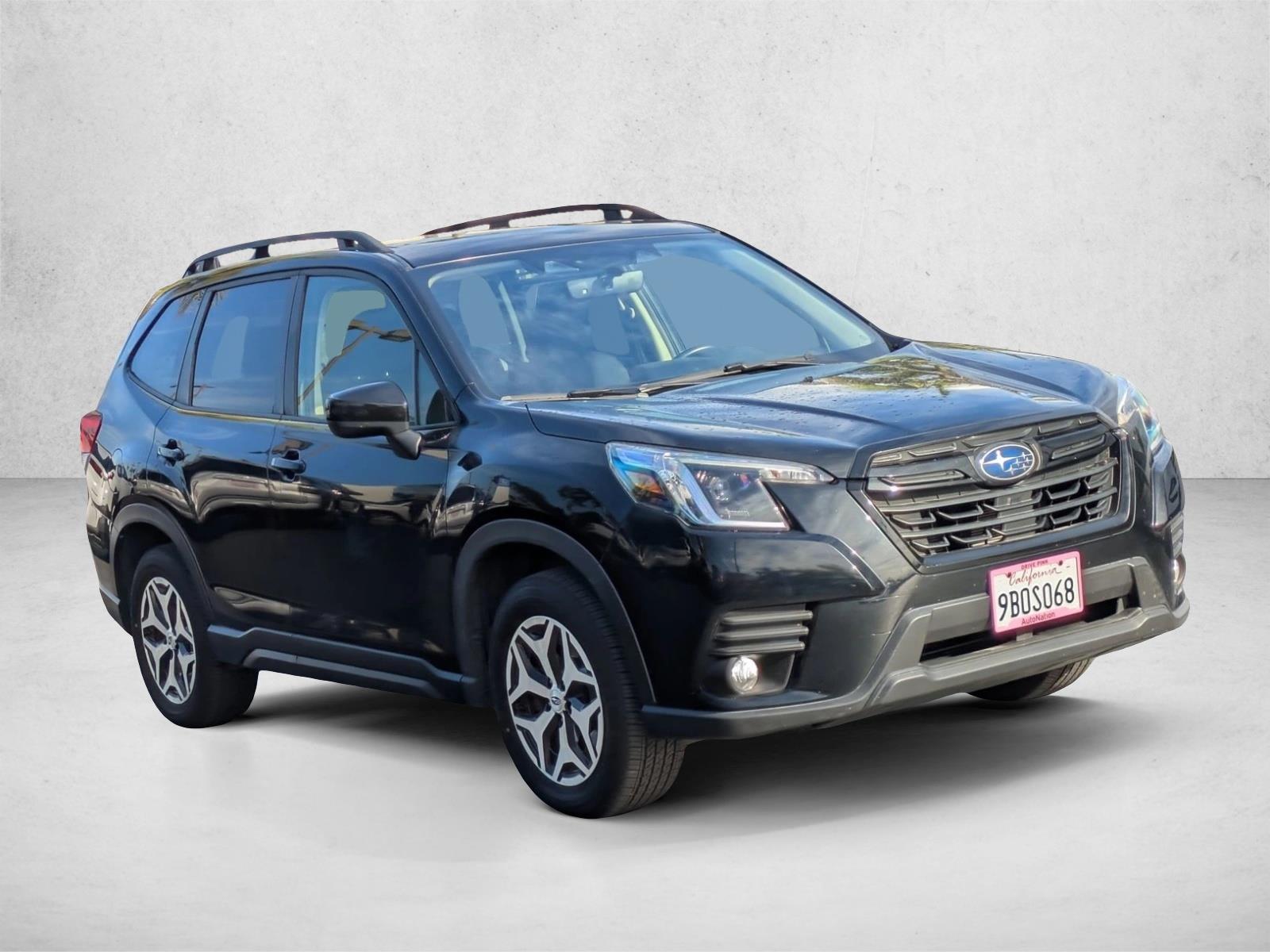 2022 Subaru Forester Premium photo 2