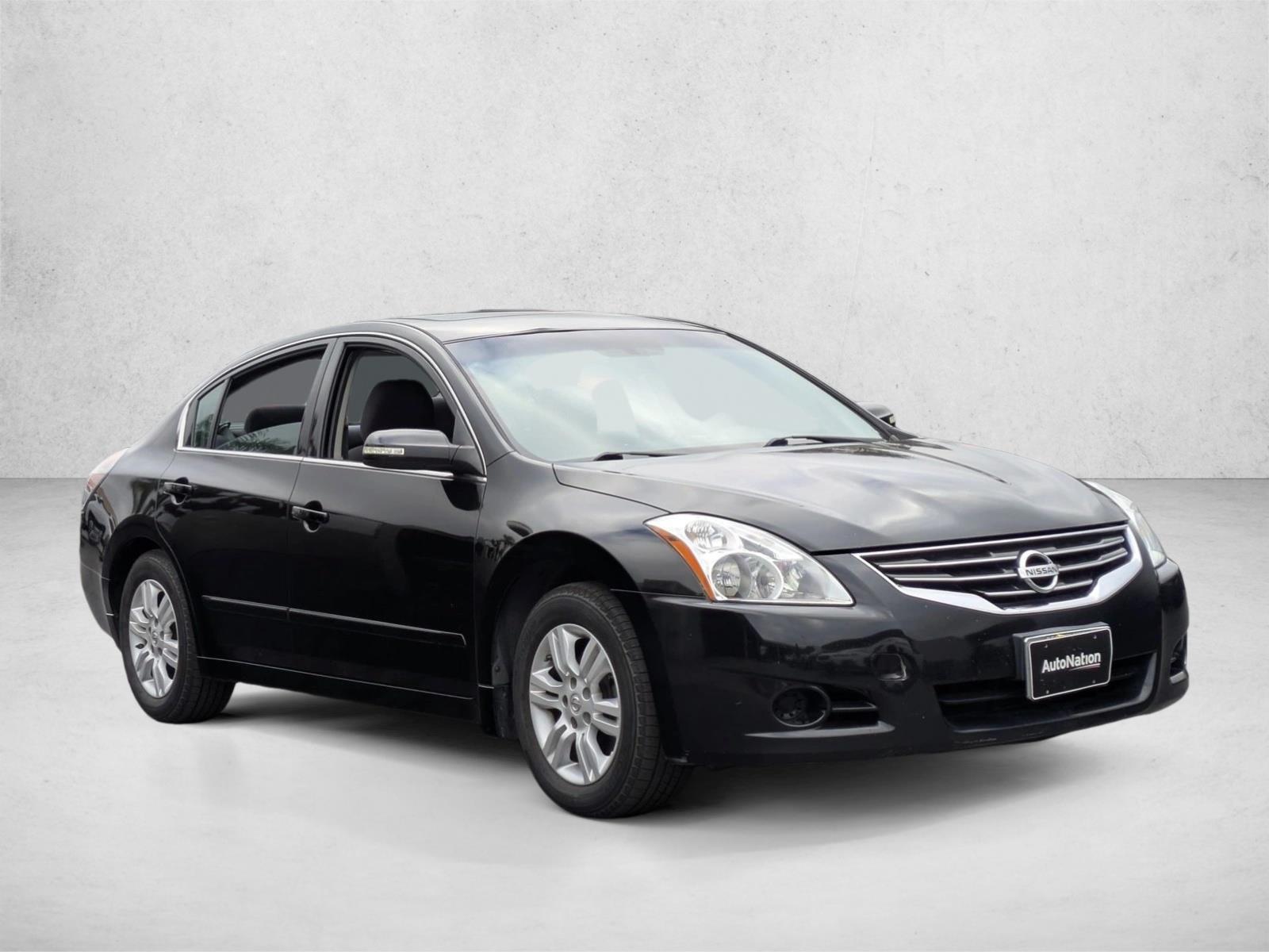2010 Nissan Altima 2.5 S photo 3
